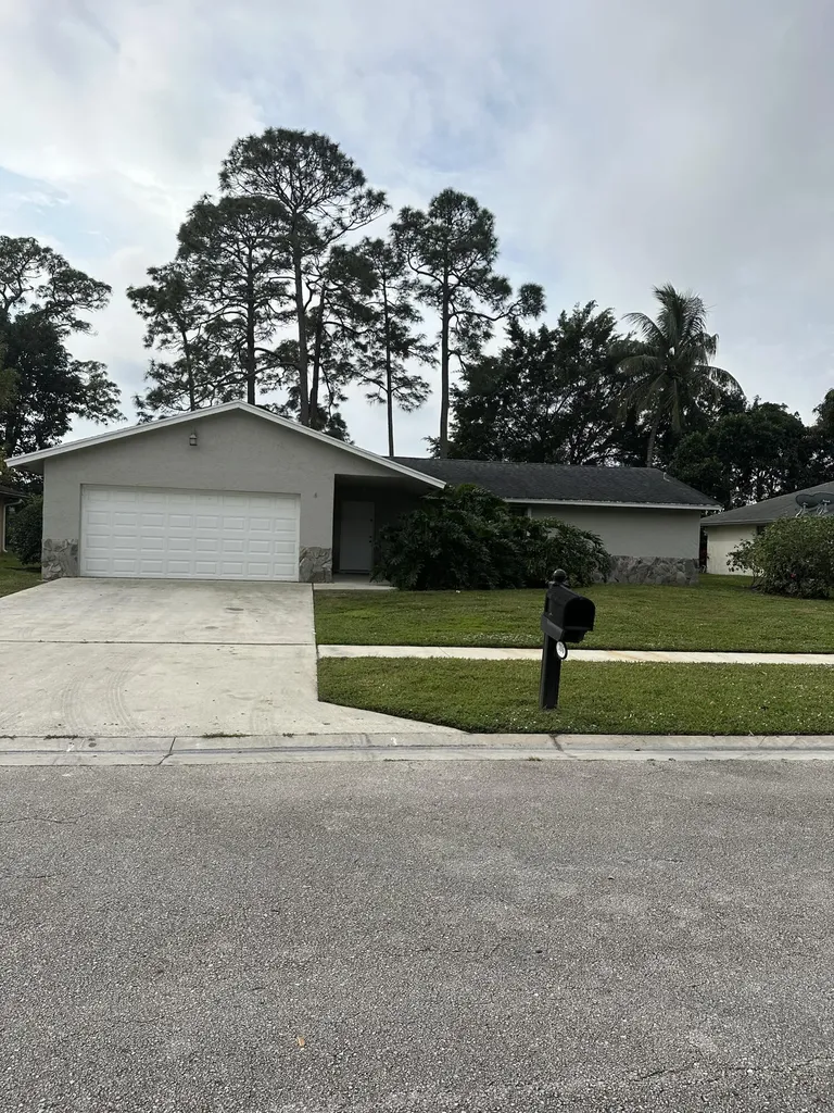 106 Greenwood Court Royal Palm Beach FL 33411
