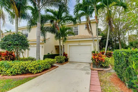 9860 Lago Drive Boynton Beach FL 33472