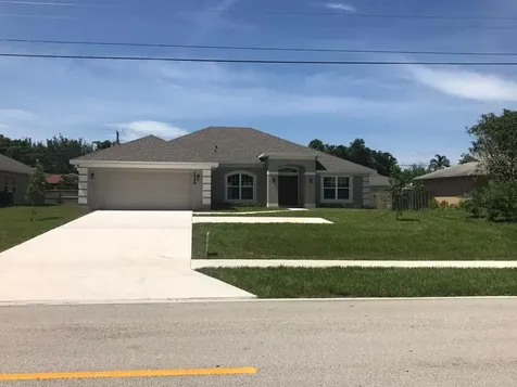 2617 SW Harem Circle Port St Lucie FL 34953