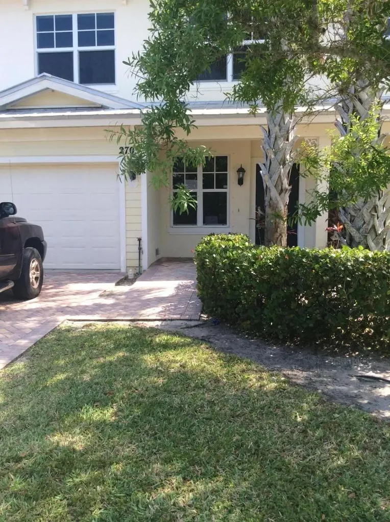 2705 Creekside Drive Fort Pierce FL 34981