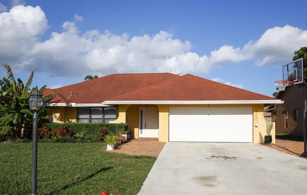 8425 Morning Star Road Lake Worth FL 33467