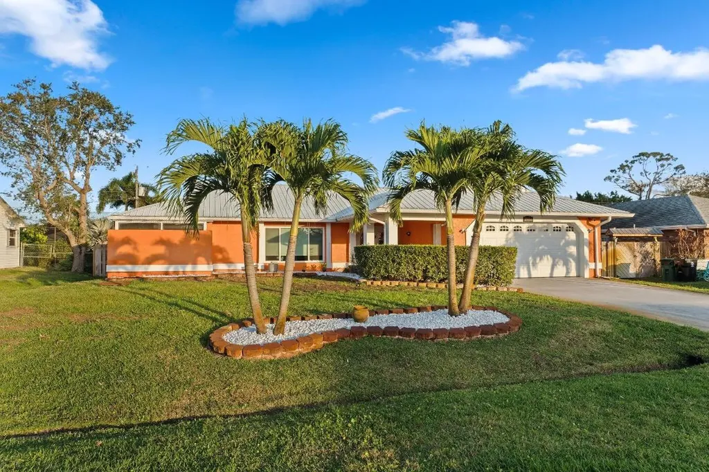 2161 SE Stonecrop Street Port St Lucie FL 34984