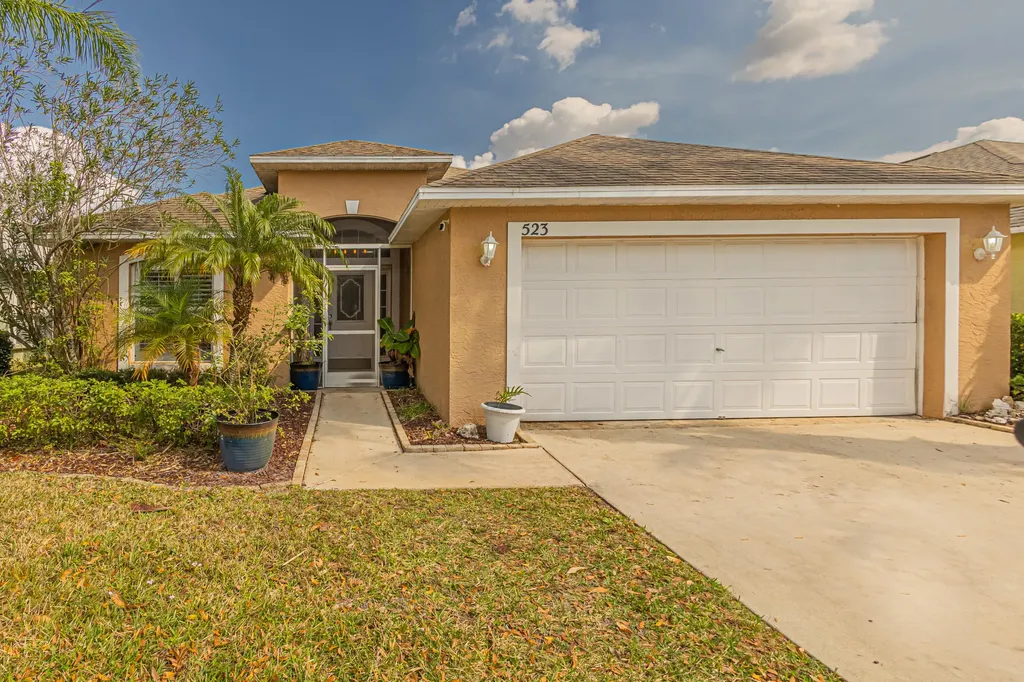 523 SW Sundance Trail Port St Lucie FL 34953