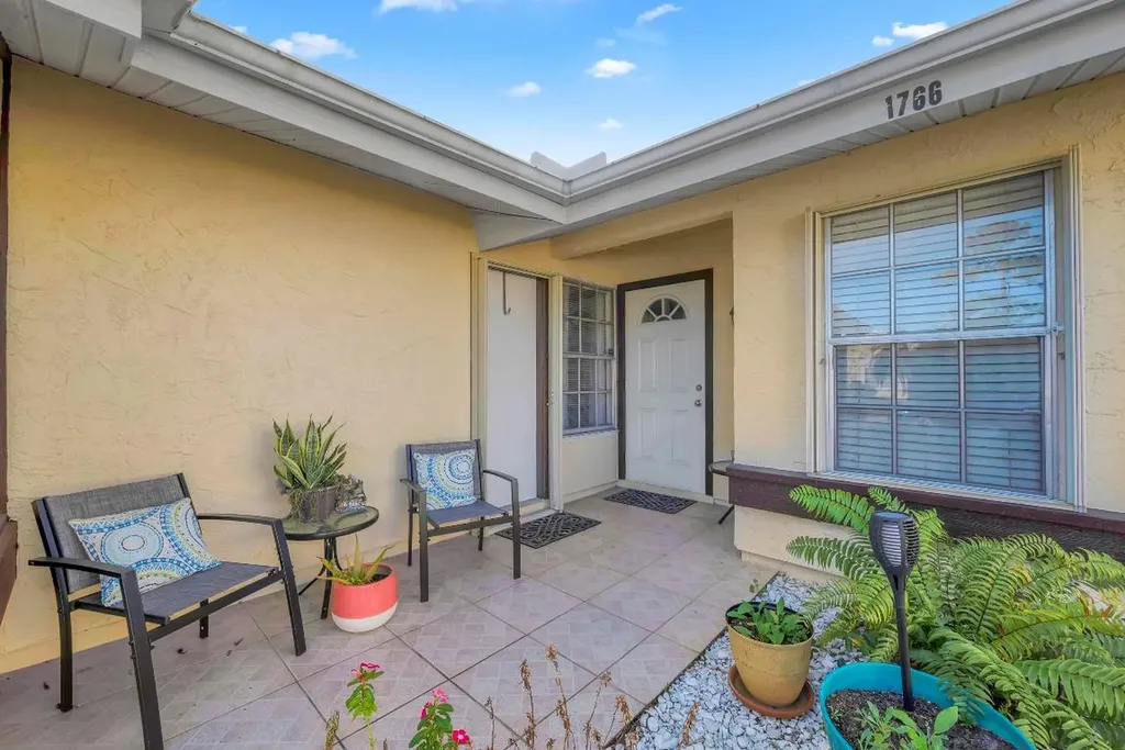 1766 SE Ryecroft Court Port St Lucie FL 34952