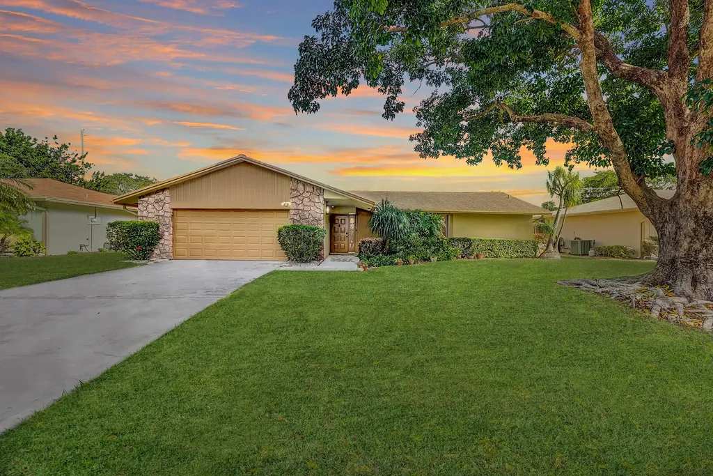 817 NW 23rd Lane Delray Beach FL 33445
