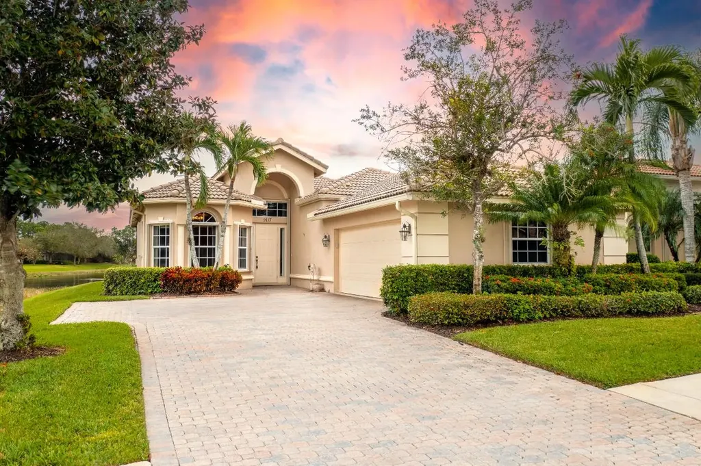 9117 Pumpkin Ridge Port St Lucie FL 34986