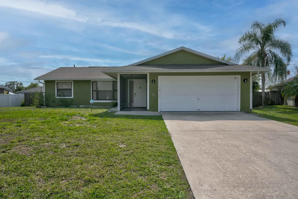 502 SW Dairy Road Port St Lucie FL 34953