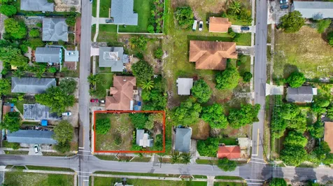 413 SW 2nd Street Delray Beach FL 33444