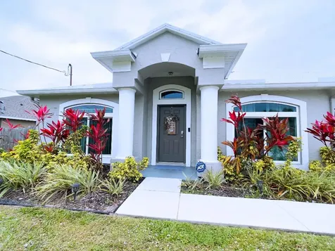5787 NW Culebra Avenue Port St Lucie FL 34986