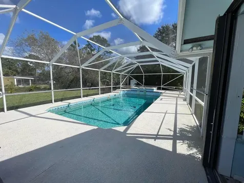 2951 NE Pinecrest Lakes Boulevard Jensen Beach FL 34957
