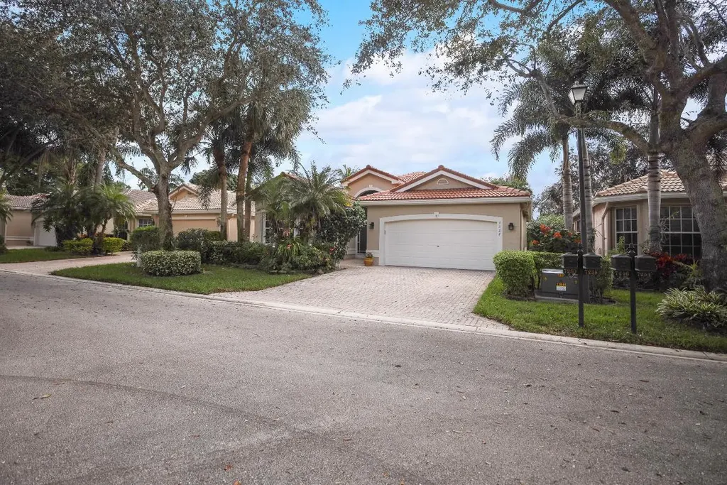 7254 Wailea Avenue Boynton Beach FL 33437