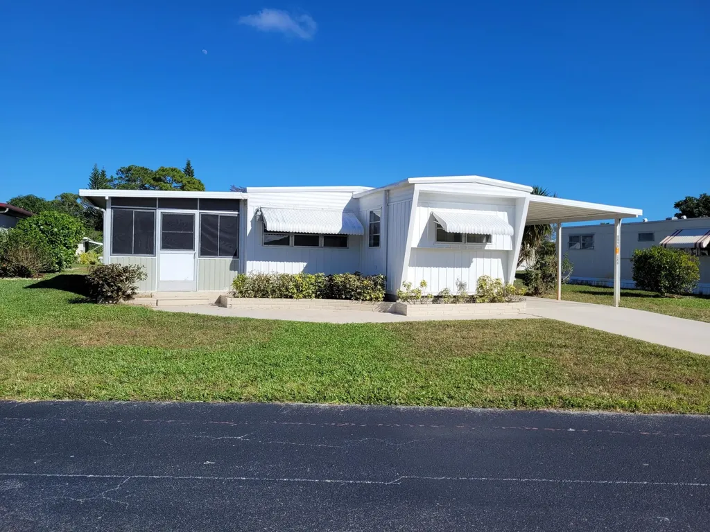 8896 Princess Donna Court W Boynton Beach FL 33436