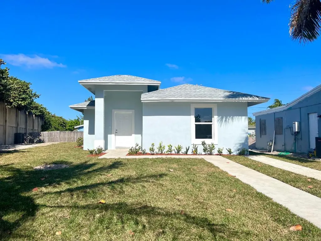 1760 12th Court N Lake Worth Beach FL 33460
