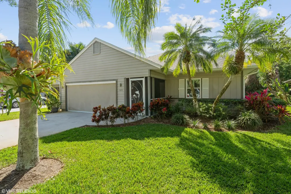1925 S Garden Grove Circle Vero Beach FL 32962