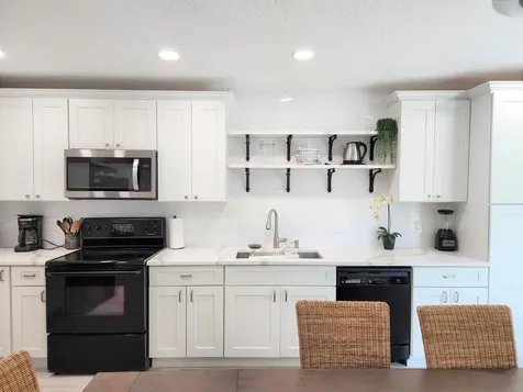 572 SE 20th Avenue Deerfield Beach FL 33441