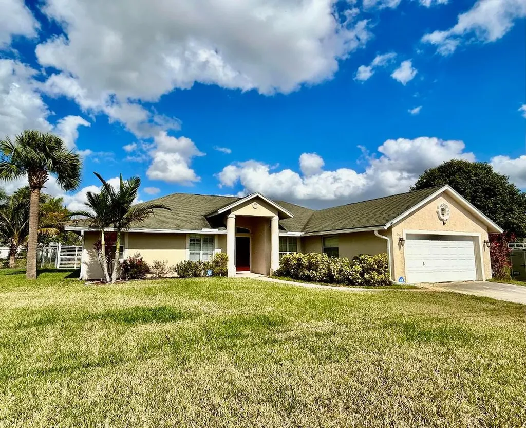941 SW Excel Avenue Port St Lucie FL 34953