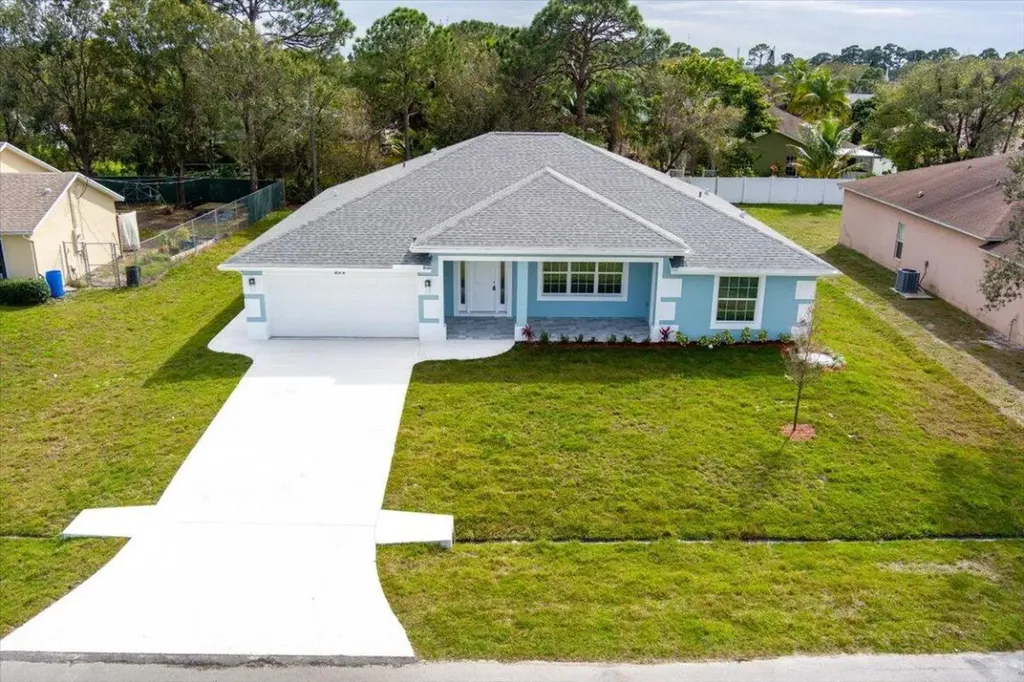802 SW General Patton Terrace Port St Lucie FL 34953