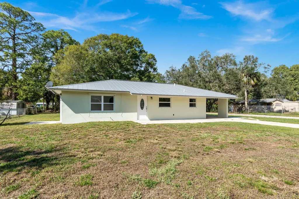 3241 Lewis Street Fort Pierce FL 34981