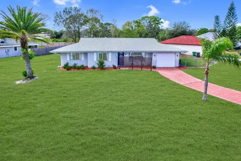 402 SW College Park Road Port St Lucie FL 34953