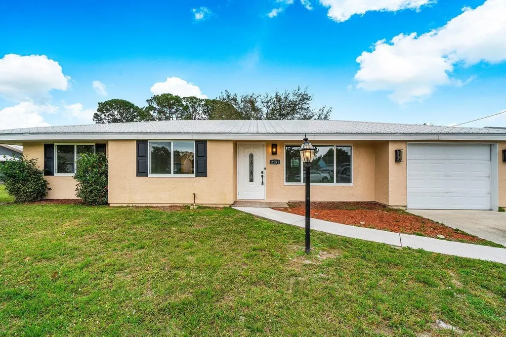 2157 SE Shelter Drive Port St Lucie FL 34952