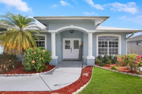 3254 SE Quay Street Port St Lucie FL 34984