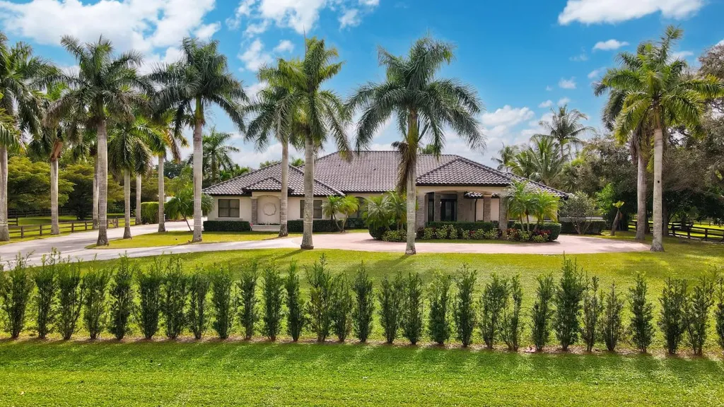 10630 El Caballo Court Delray Beach FL 33446