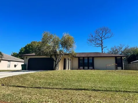1365 SE Bayharbor Street Port St Lucie FL 34983