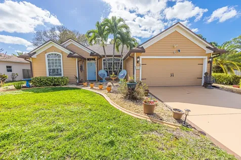 1214 SW Jacqueline Avenue Port St Lucie FL 34953