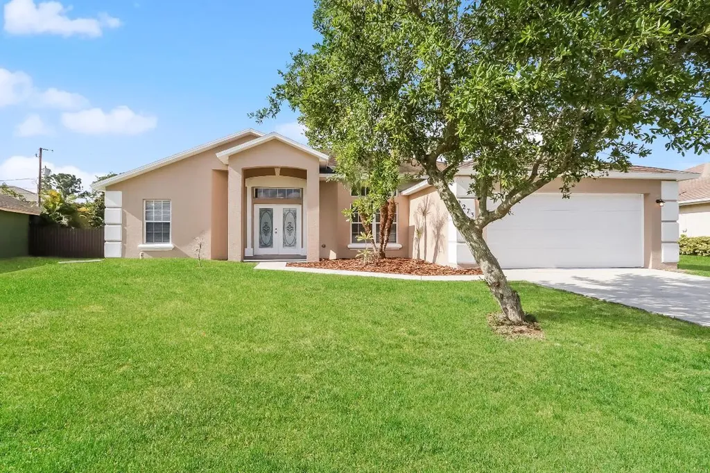 2273 SW Crocus Lane Port St Lucie FL 34953
