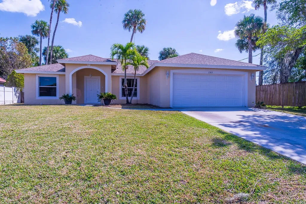 2389 SW Wynnewood Street Port St Lucie FL 34953