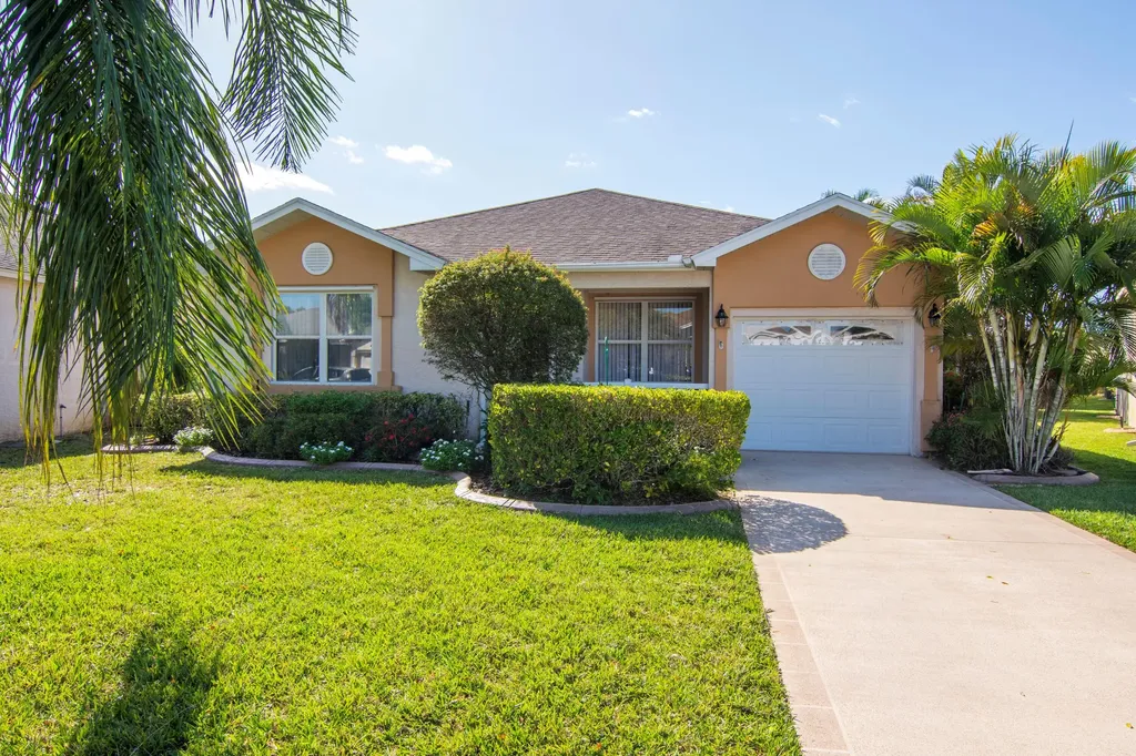 519 NW Galatone Court Port St Lucie FL 34986