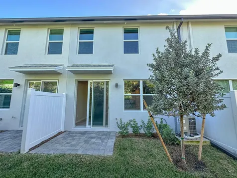 3569 San Bernardino Way Palm Springs FL 33461