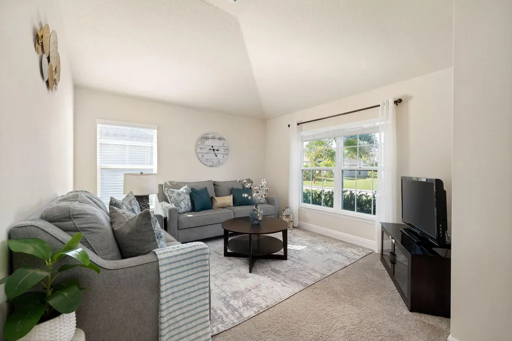 1296 Scarlet Oak Circle Vero Beach FL 32966