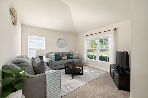 1296 Scarlet Oak Circle Vero Beach FL 32966