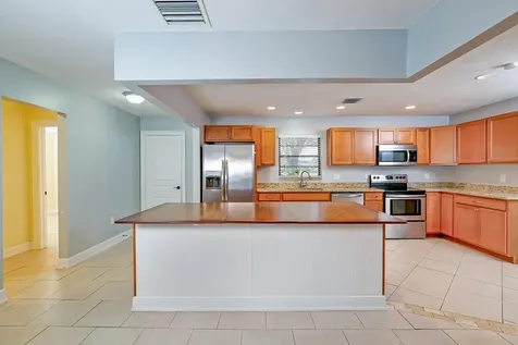 412 SE Seabreeze Lane Port St Lucie FL 34983