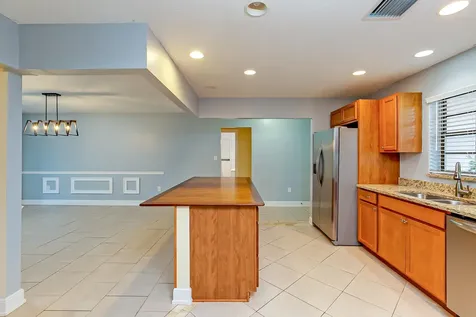 412 SE Seabreeze Lane Port St Lucie FL 34983