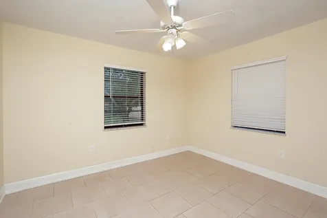 412 SE Seabreeze Lane Port St Lucie FL 34983