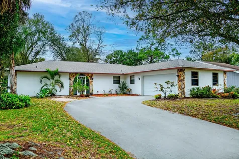 412 SE Seabreeze Lane Port St Lucie FL 34983