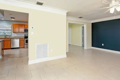 412 SE Seabreeze Lane Port St Lucie FL 34983