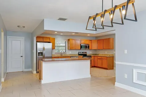 412 SE Seabreeze Lane Port St Lucie FL 34983