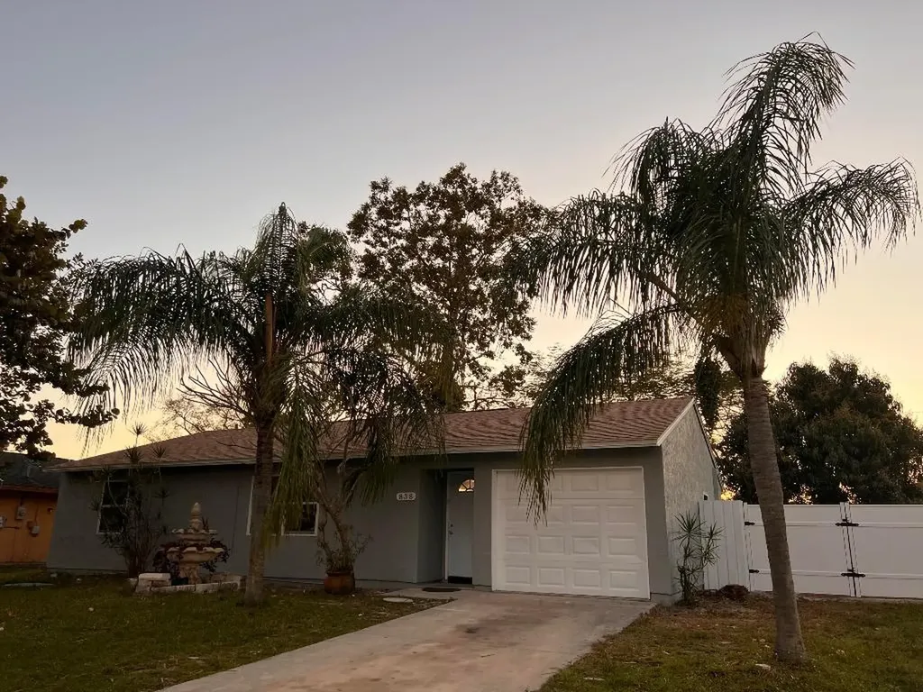 838 SE Proctor Lane Port St Lucie FL 34983