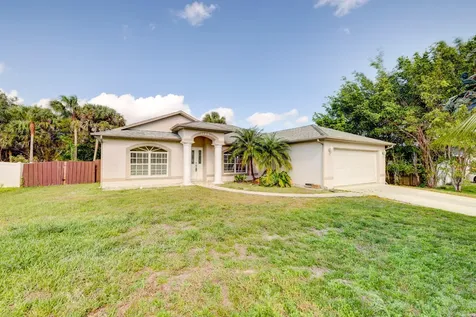 1409 SW Leisure Lane Port St Lucie FL 34953