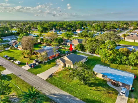 375 NW Fairfax Avenue Port St Lucie FL 34983