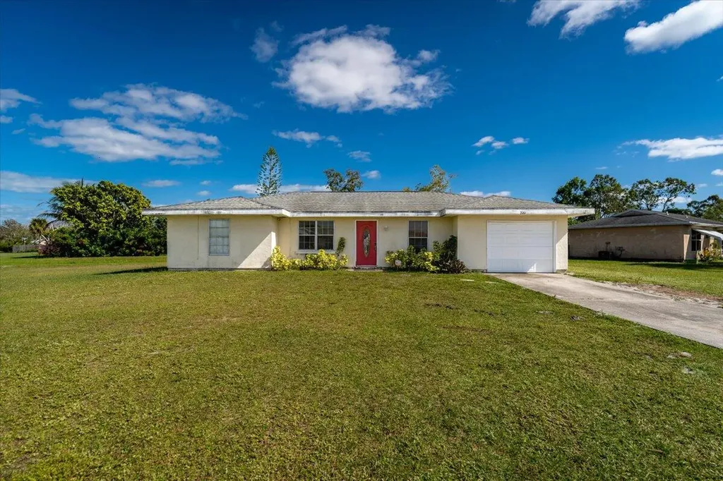 2001 SE Talwood Lane Port St Lucie FL 34952