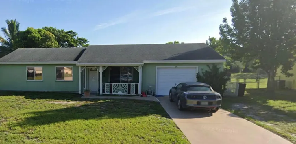 489 SW Belmont Circle Port St Lucie FL 34953