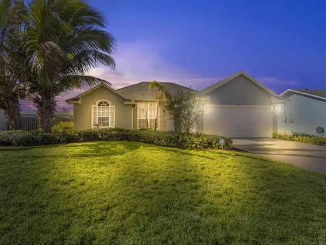 466 SE Cork Road Port St Lucie FL 34984