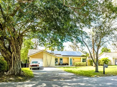 8992 Shadow Wood Boulevard Coral Springs FL 33071