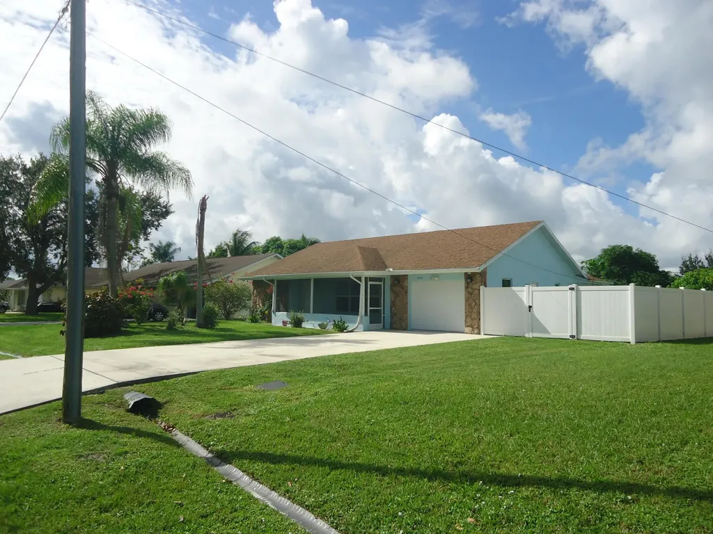 2206 SE Carnation Road Port St Lucie FL 34952
