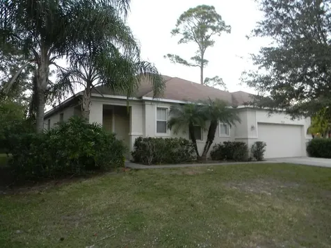 722 NW Fairhaven Drive Port St Lucie FL 34983