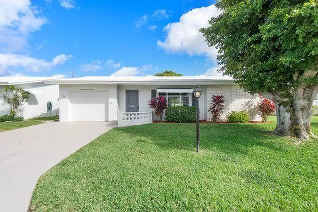 1304 SW 15th Street Boynton Beach FL 33426
